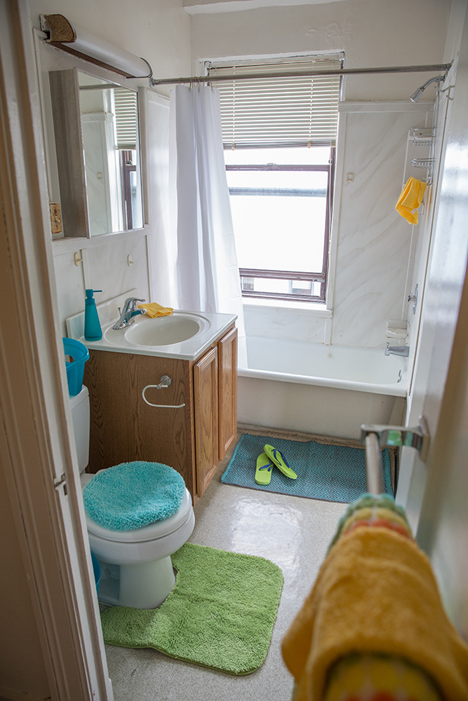 Studio Apartment: FSK Hall, Bathroom