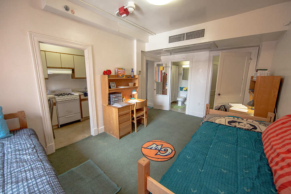 Building Group 1 Studio Apartment: FSK Hall, 4-Person Apartment