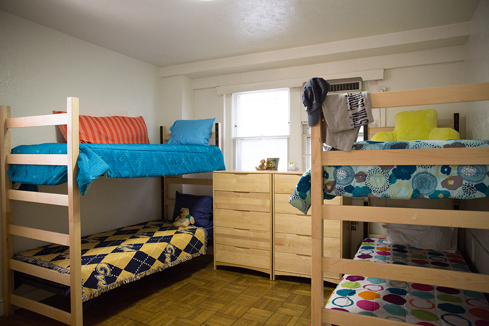 Munson Hall, 4-Person Apartment, Bedroom
